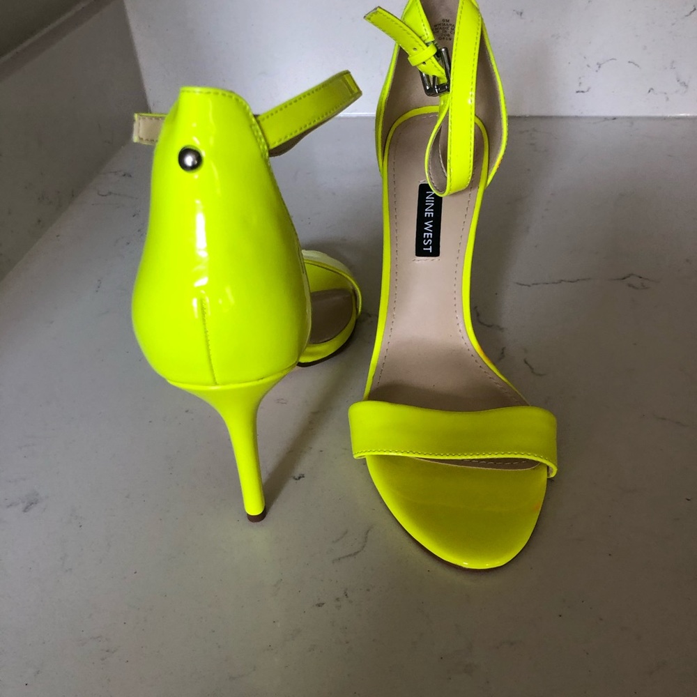 Nine west fluorescent yellow heels. NEVER WORN!
